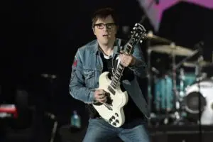 RioDeJaneiroBrazilSeptember292019VocalistAndGuitarist - X96