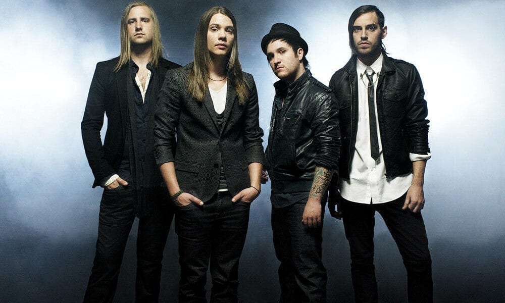 The red jumpsuit apparatus. The Red Jumpsuit apparatus сейчас. АПАРАТУС группа. Red Jumpsuit apparatus eyepatch.