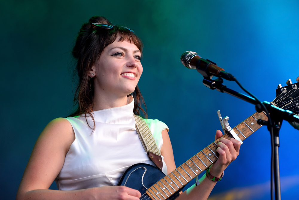 Angel Olsen covers Lou Reed "I Can't Stand it"